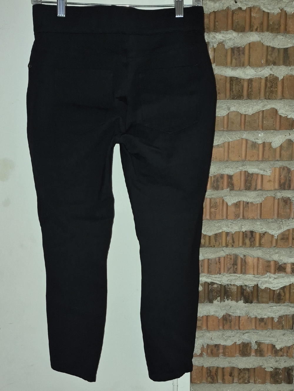 Spanx Capris Crops Pants Black Skinny Size M Medium Shapers